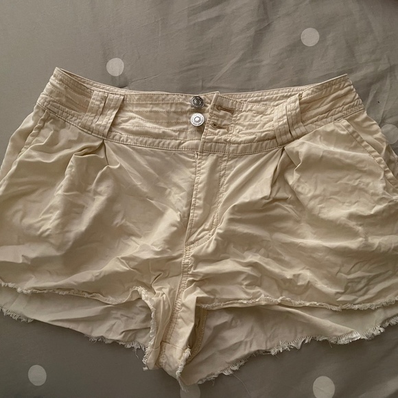 Free people low waisted shorts - Picture 1 of 3